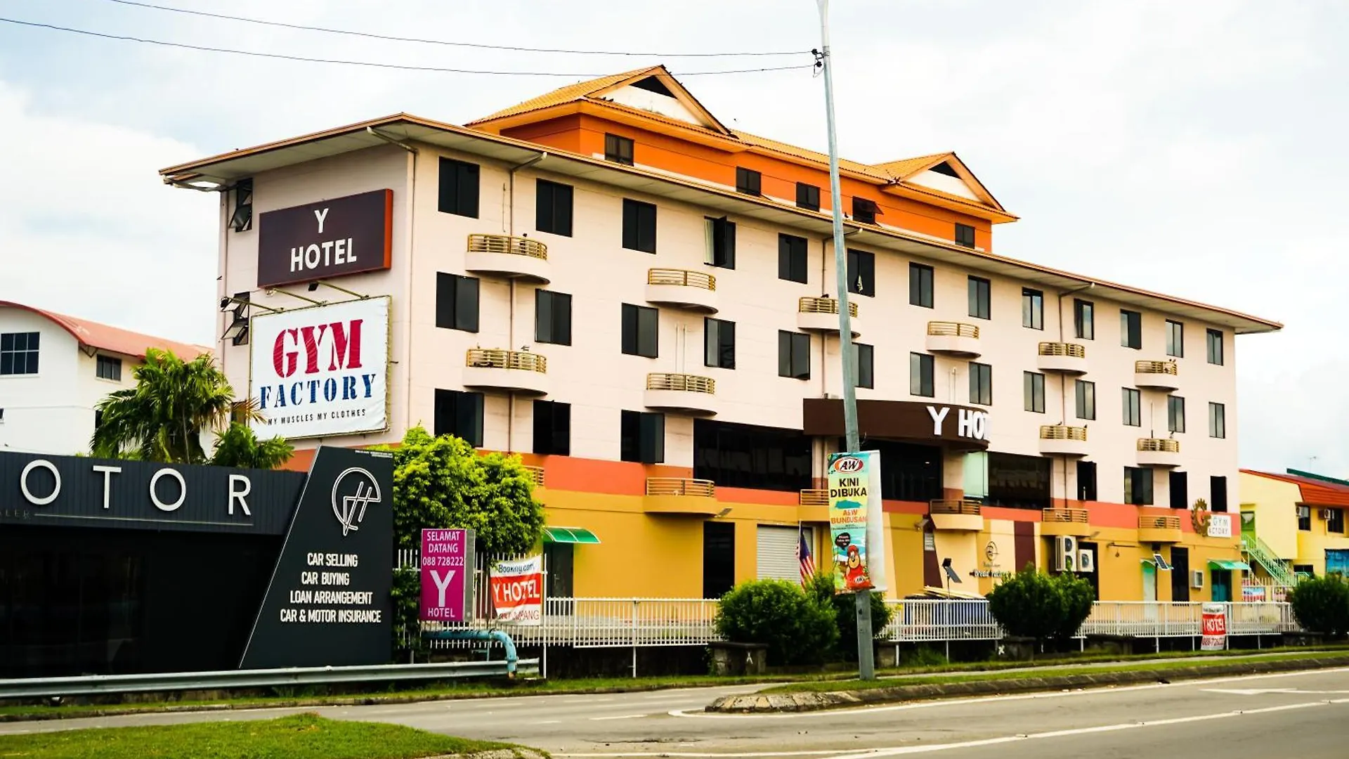 Y Hotel location